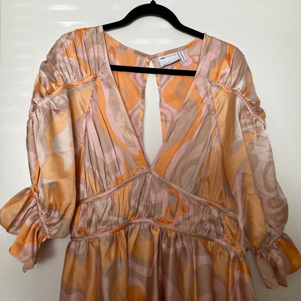 Groovy '70s maxi dress